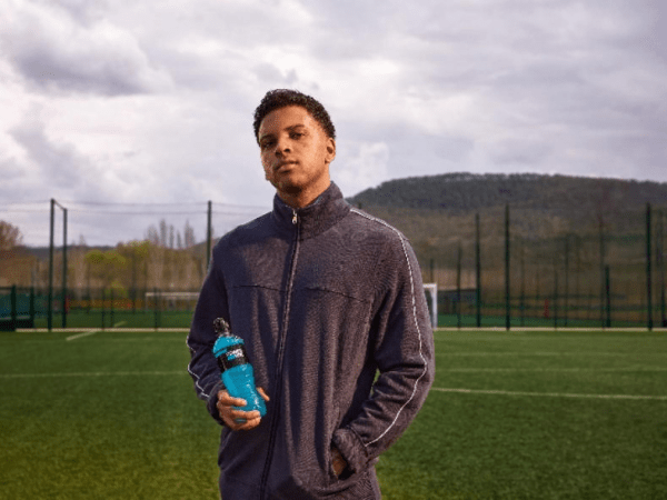Powerade revela nueva campaña con Lamine Yamal y Rodrygo Goes para celebrar el Poder de la Pausa