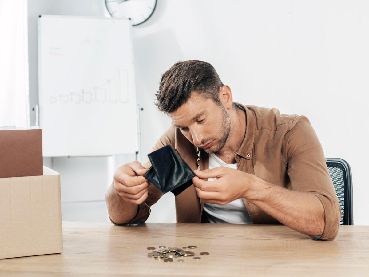 9 de cada 10 ecuatorianos considera que su salario no es suficiente para cubrir sus necesidades básicas