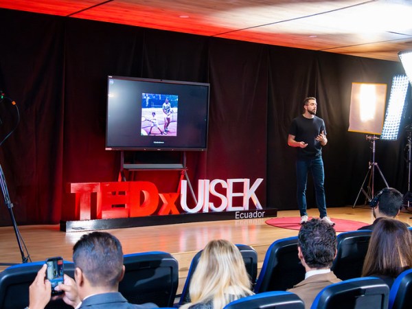 La UISEK impulsa el poder de las ideas con el TEDxUISEK 2025: “Inspiración”