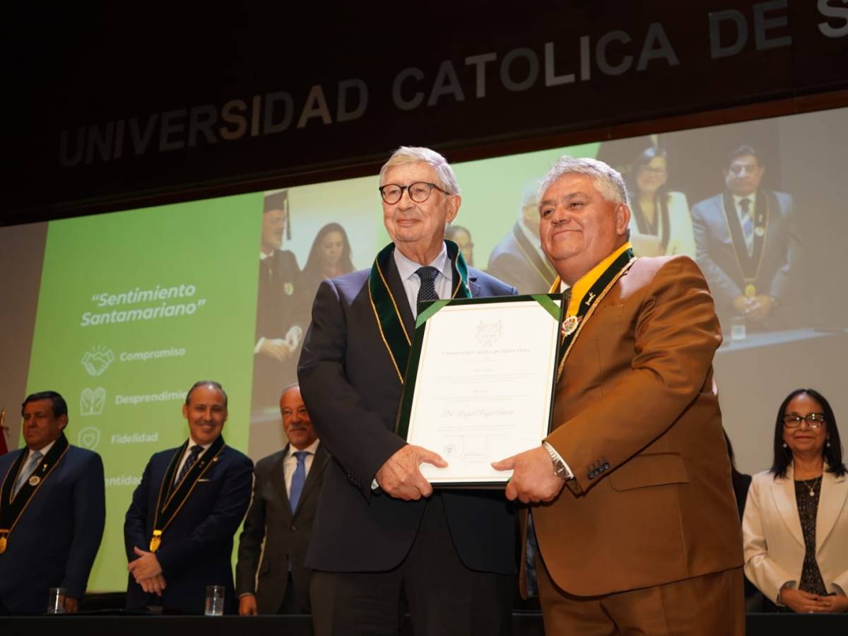 Rafael Puyol nombrado Profesor Honorario por la Universidad Católica de Santa María de Arequipa