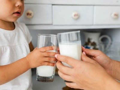 Incluir leche en la dieta diaria, una medida vital para la nutrición de los niños