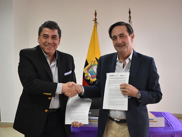 El Registro Civil de Ecuador y UNIR firman acuerdo para impulsar la capacitación y modernización del servicio público