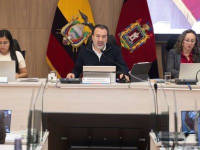 Quito insistirá ante la EEQ cobrar la tasa de basura en la luz eléctrica: concejales Racines, Garrido, Aulestia y Merino son delegados para hacer seguimiento de la respuesta del gobierno.
