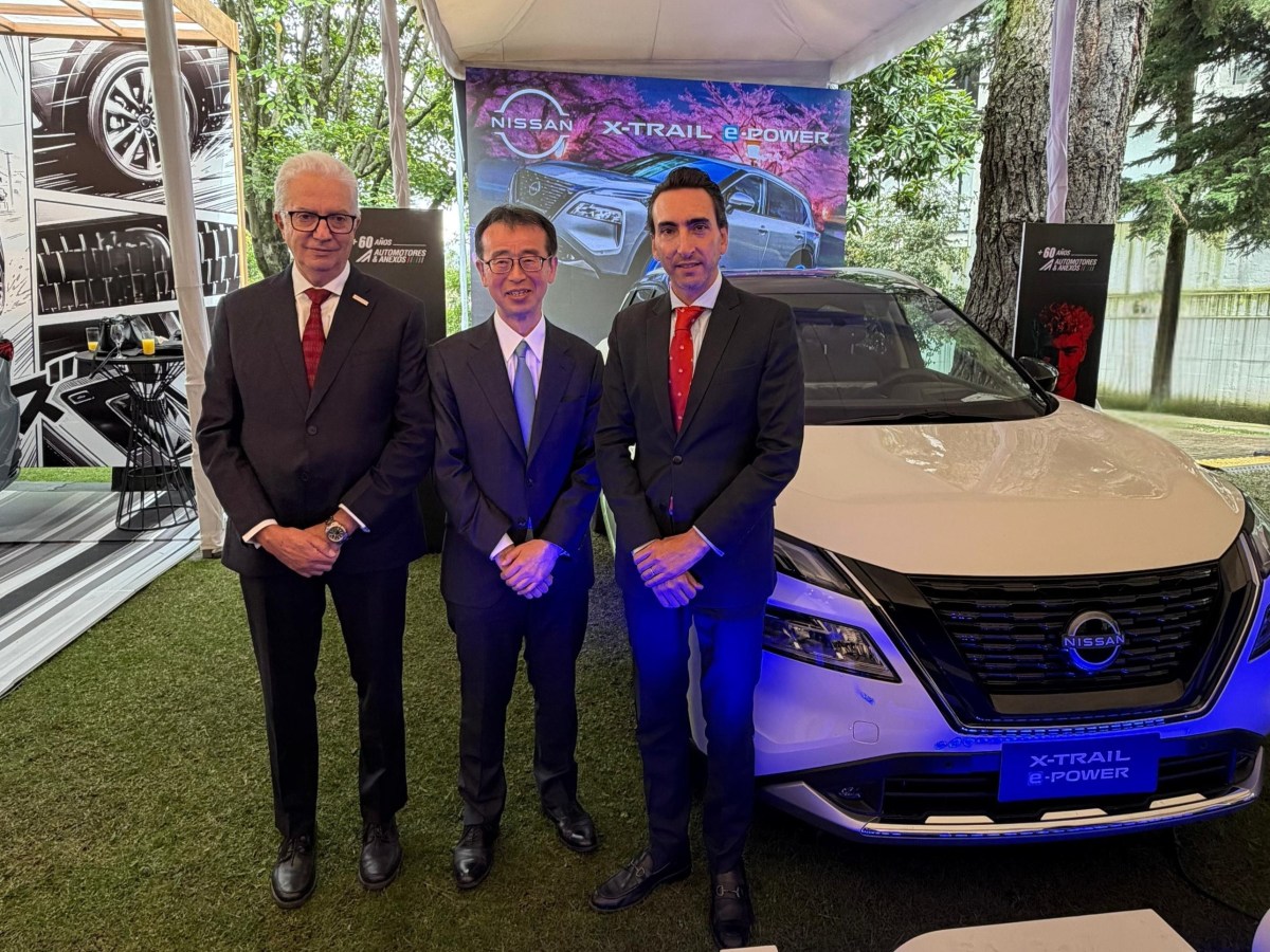 Nissan celebra su legado japonés en el aniversario del Emperador de Japón