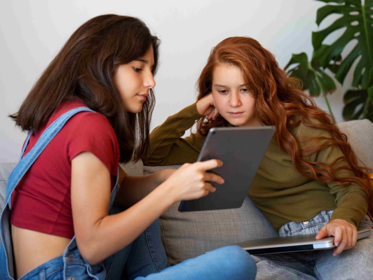 Generación Alpha: las redes sociales transforman la forma en que niñas y adolescentes construyen su identidad